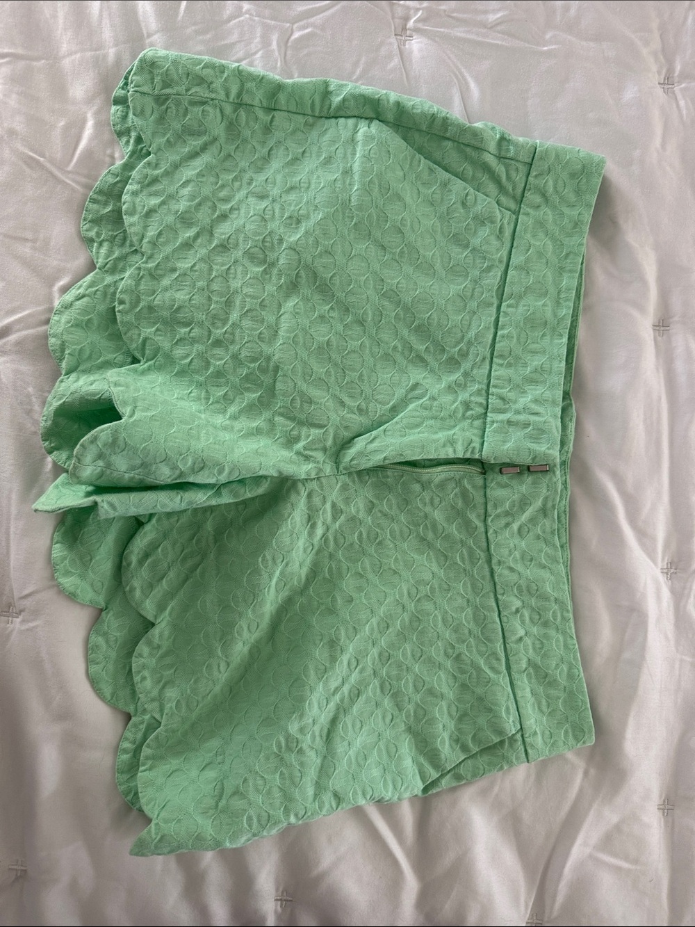 Scalloped Edge Textured Shorts in Mint Green
